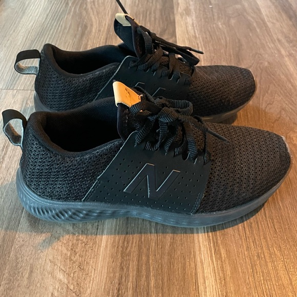Kids’ New Balance - Picture 1 of 6
